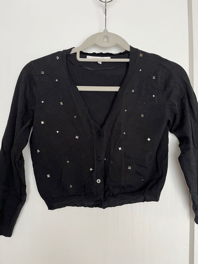 Chaquetilla negra con pedrería