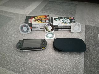 PSP Sony negra + 11 juegos