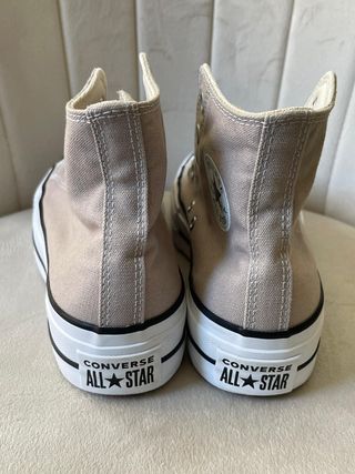 Converse plataforma beige, talla 39