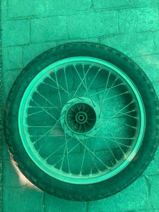 Llanta aluminio trasera 18 freno tambor akront