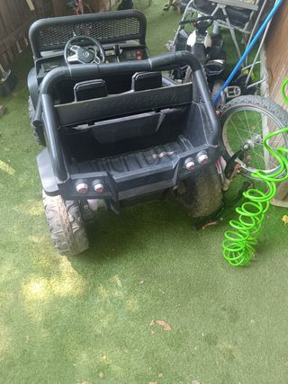 Coche eléctrico Mercedes 4x4