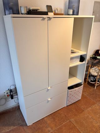 Armario blanco Ikea VIHALS.