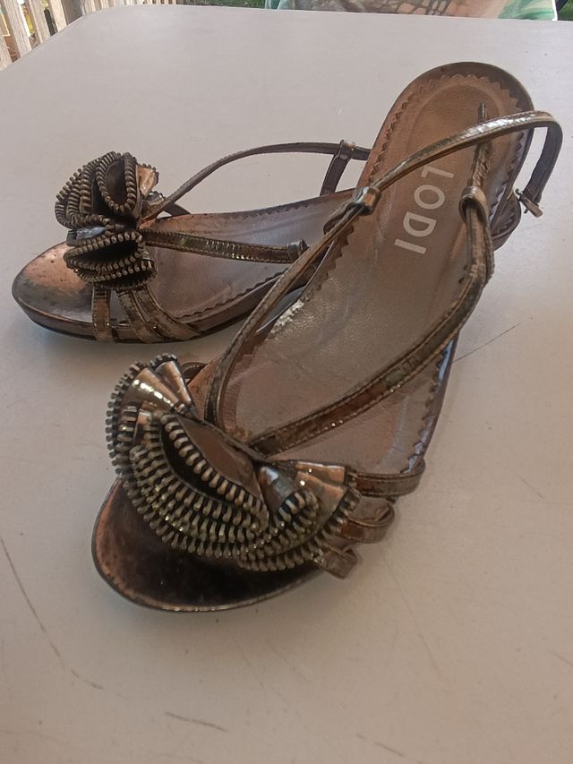 Sandalias Lodi talla 35 - doradas