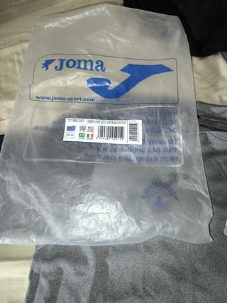 Camiseta Joma gris-negra nueva