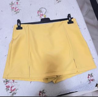 Shorts pantagonna gialli estivi vendi x errata tg