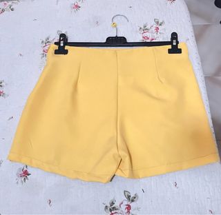 Shorts pantagonna gialli estivi vendi x errata tg