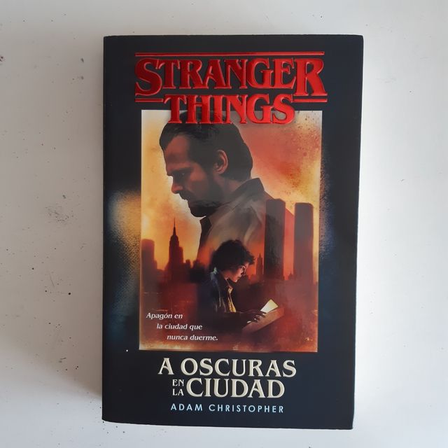 A oscuras en la ciudad: Stranger Things / Stran...