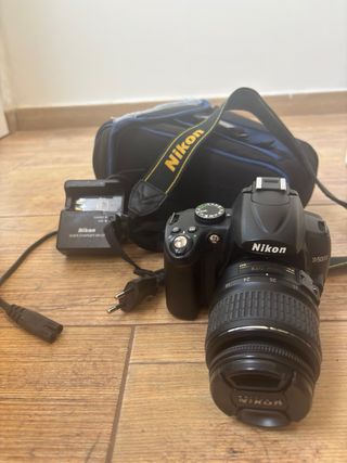 Nikon D5000 + Objetivo + Bolsa