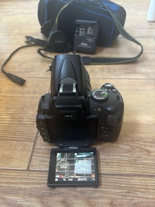 Nikon D5000 + Objetivo + Bolsa