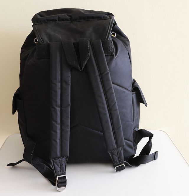 Mochila Eminent Gold negra - 40cm