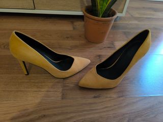 Tacones Bershka Mostaza #39