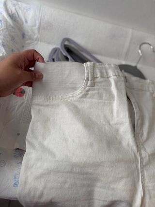 Pantalones premamá blancos