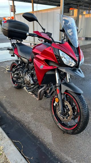 Yamaha Tracer 700 - Roja