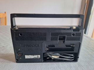 Radio Sony AM/FM Vintage en funcionamiento