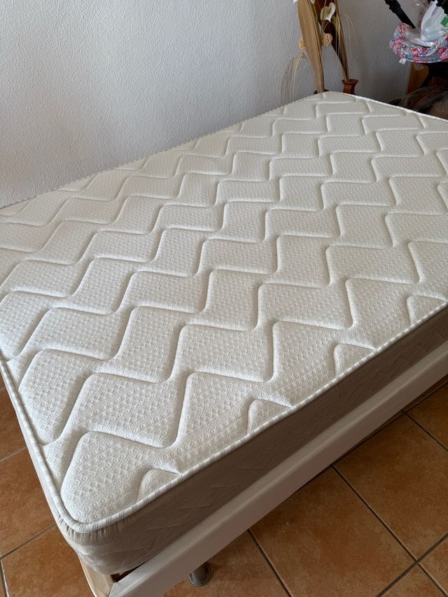 Colchón individual y base Ikea