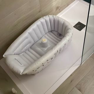 Bañera inflable bebé conejitos