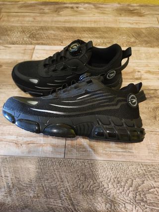 NUOVE SCARPE DA LAVORO, 40€ 