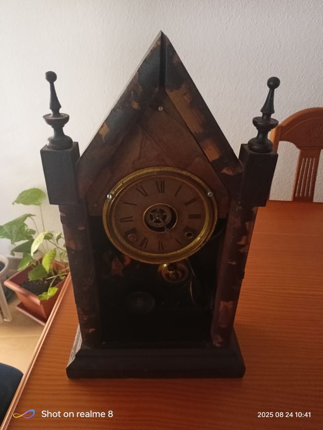 Reloj antiguo para restaurar
