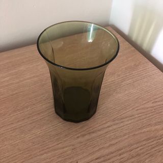 Jarrón Florero verde oliva de vidrio