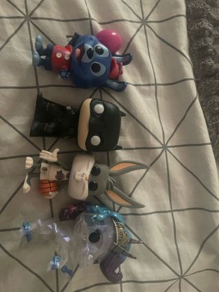 4 Funko Pops: Bugs Bunny, Batman, etc.
