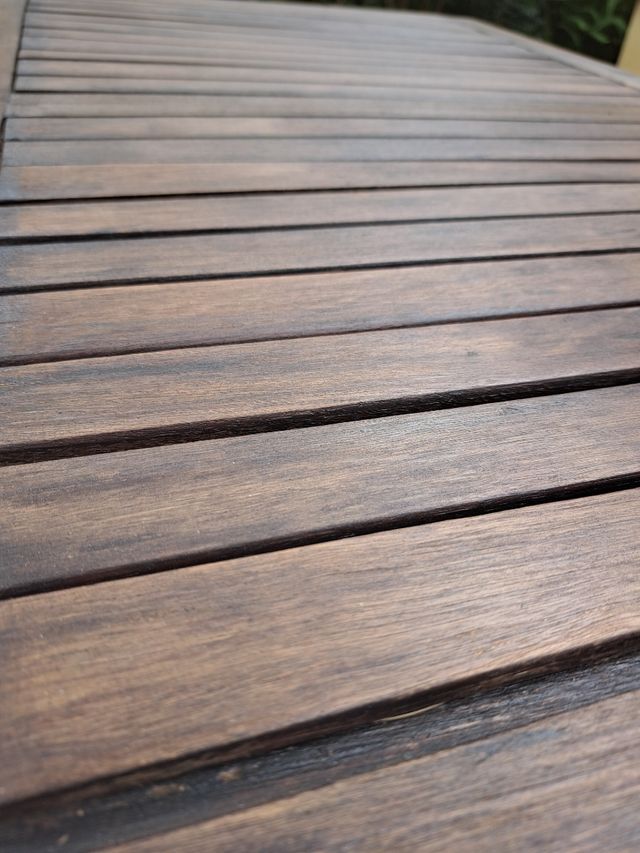 Mesa plegable de madera marrón