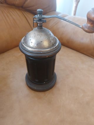 Molinillo  de café  antiguo
