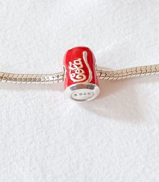 Charm Coca-Cola Rojo Plata