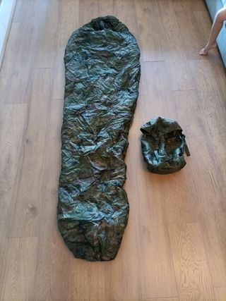 Saco dormir militar camuflaje.