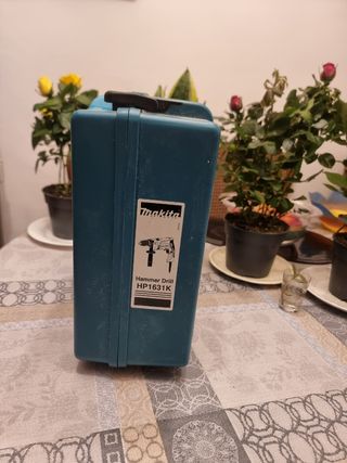 Taladro percutor Makita HP1631K