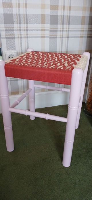 Banqueta artesanal de ratán y madera OFERTA