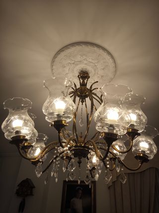 Lampara bronce 10luces con tulipas cristal voemia