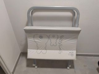 Cambiador bebé Brevi plegable con bañera. 