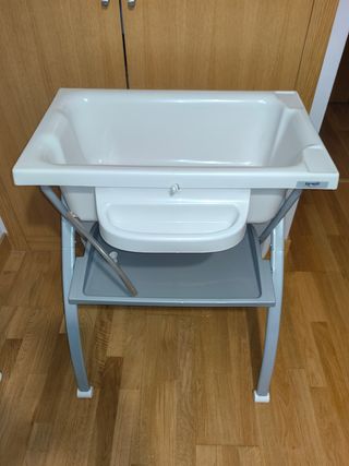 Cambiador bebé Brevi plegable con bañera. 