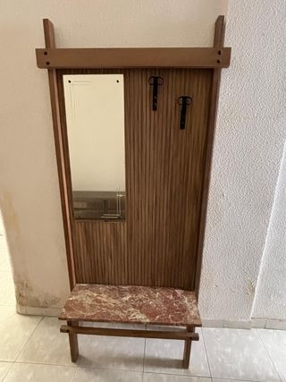 Recibidor vintage: espejo & banco mármol.