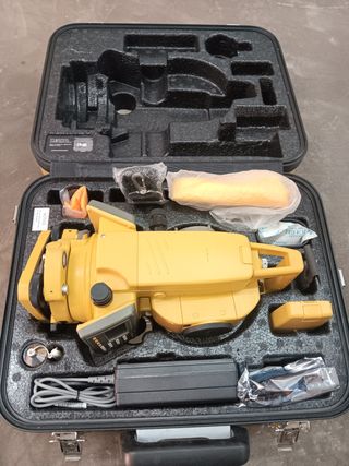 Estación topográfica TOPCON GPT-3005W