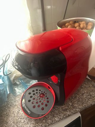 Cafetera Tassimo Bosch roja