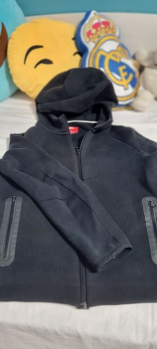 Sudadera Nike Tech L