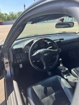 Toyota MR2 2005