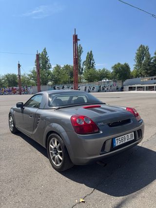 Toyota MR2 2005