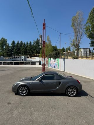 Toyota MR2 2005