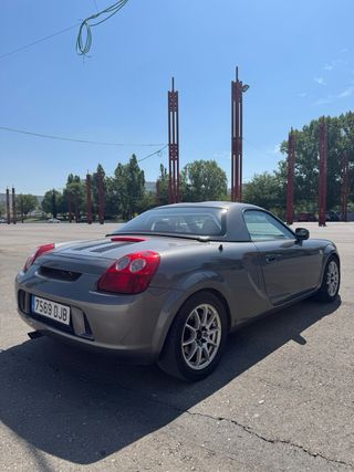 Toyota MR2 2005
