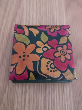 Monedero floral