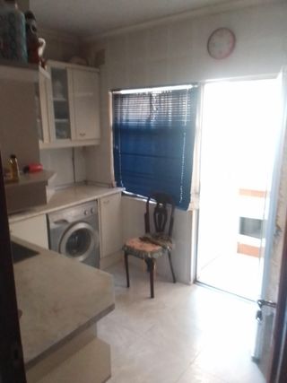 Apartamento 3 hab, 1 baño, 3 terrazas.