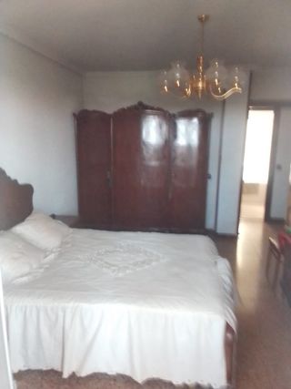 Apartamento 3 hab, 1 baño, 3 terrazas.