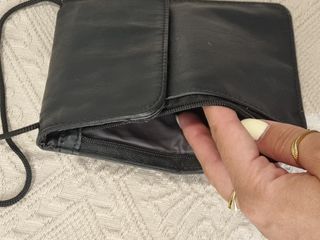 Bolso bandolera negro pequeño