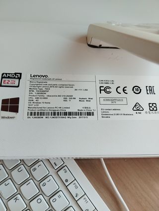 Lenovo IdeaCentre Blanco - PC sobremesa