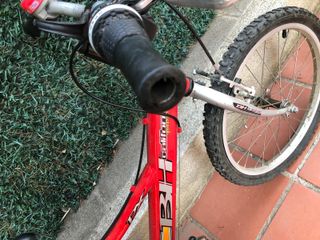 Bicicleta BH California Edición Cars - 20"