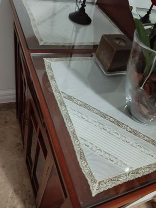 Mueble madera con espejo