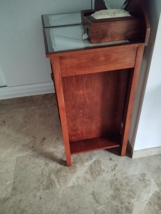Mueble madera con espejo