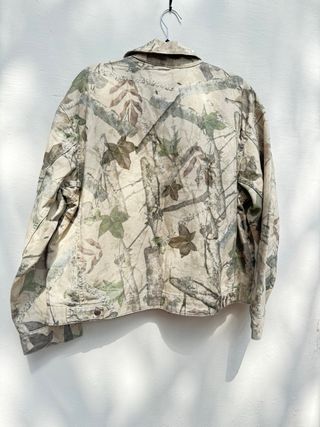 Cazadora Pull&Bear M-L camuflaje